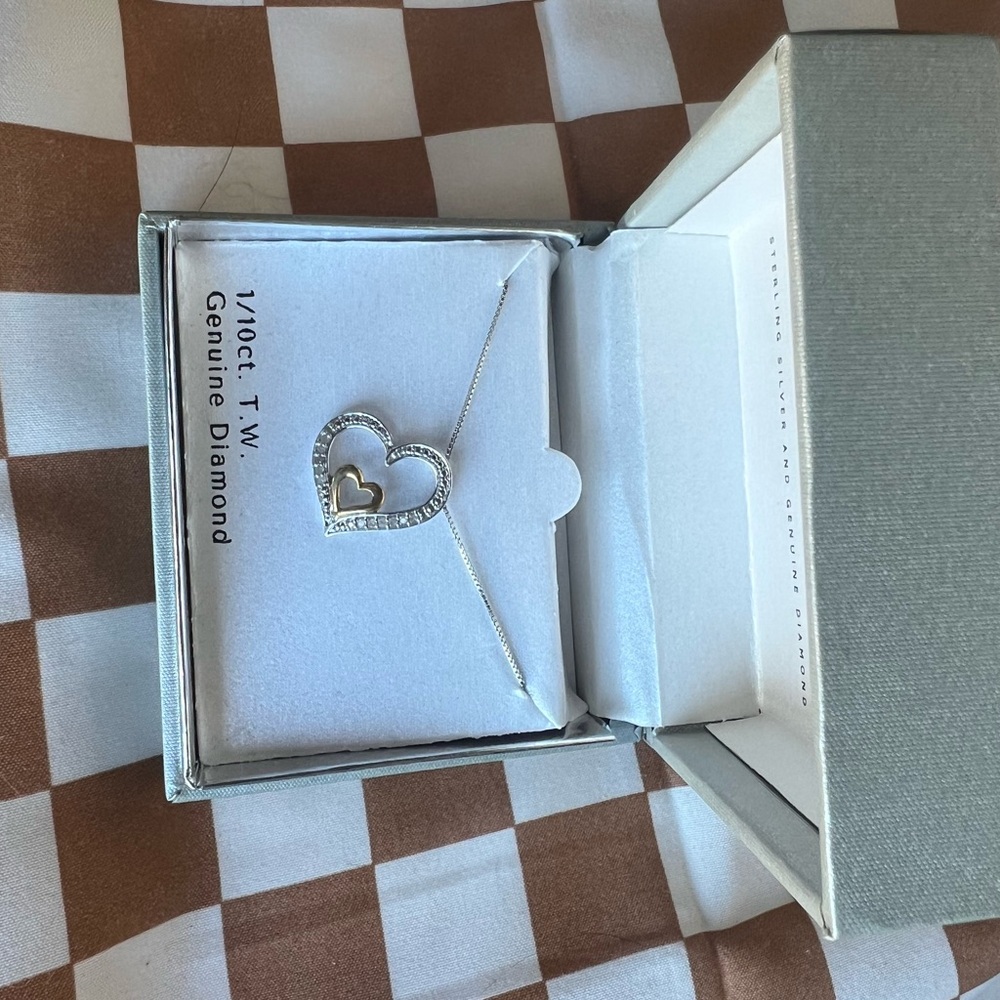 Elegant Silver Heart Pendant Necklace